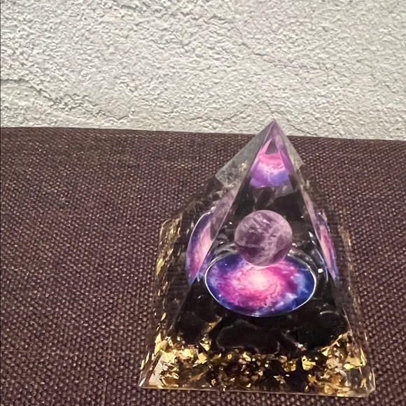 #1100**Orgone Pyramid with Cosmic Design and Gold Accents - Picture 4 of 8